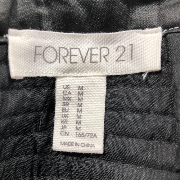 Forever 21 Quilted Aztec Print Mini Skirt Size M - Picture 2 of 5